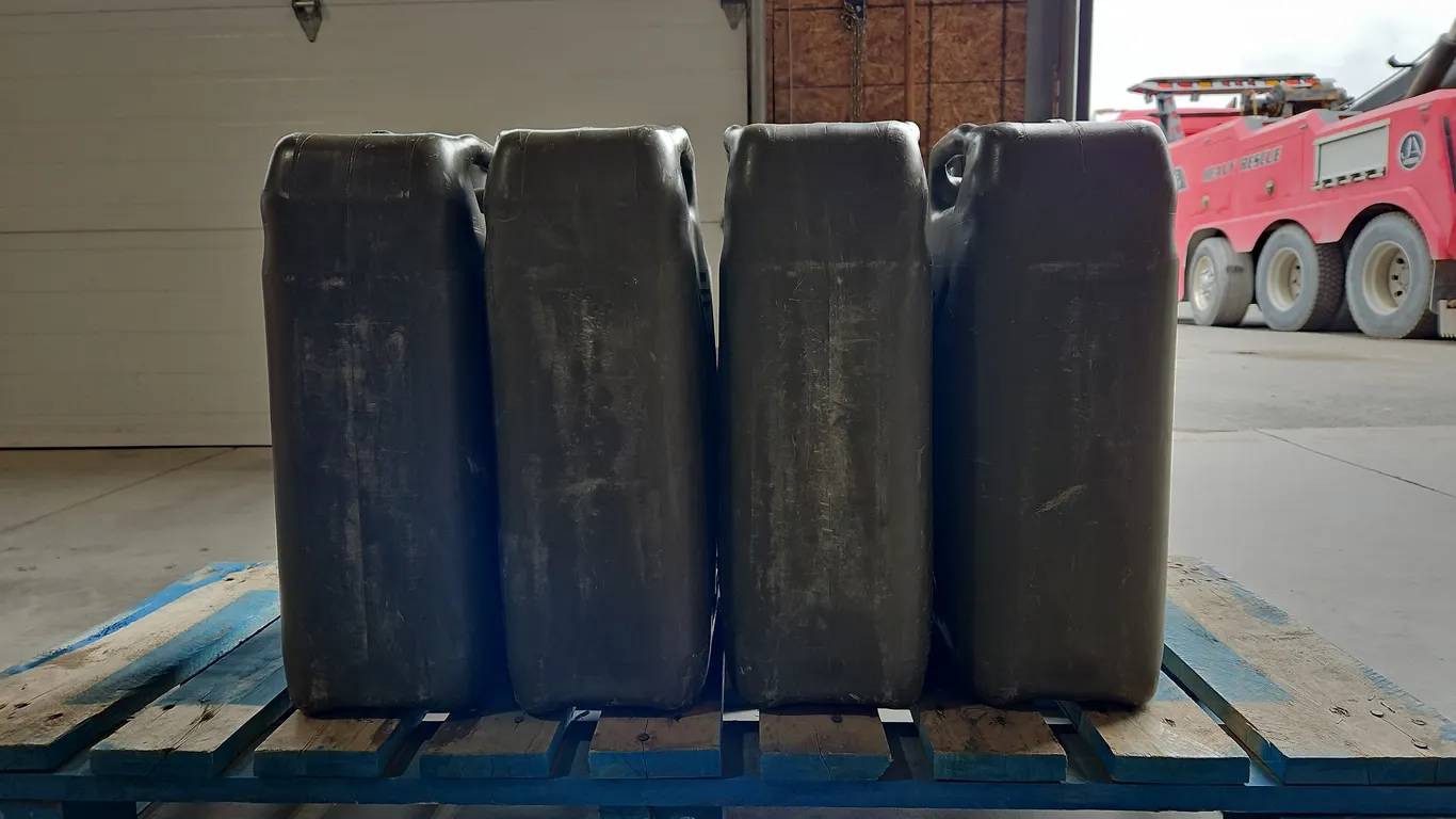 4 20L Diesel Fuel Cans