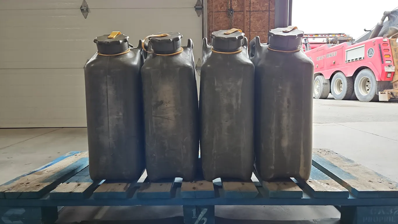 4 20L Diesel Fuel Cans
