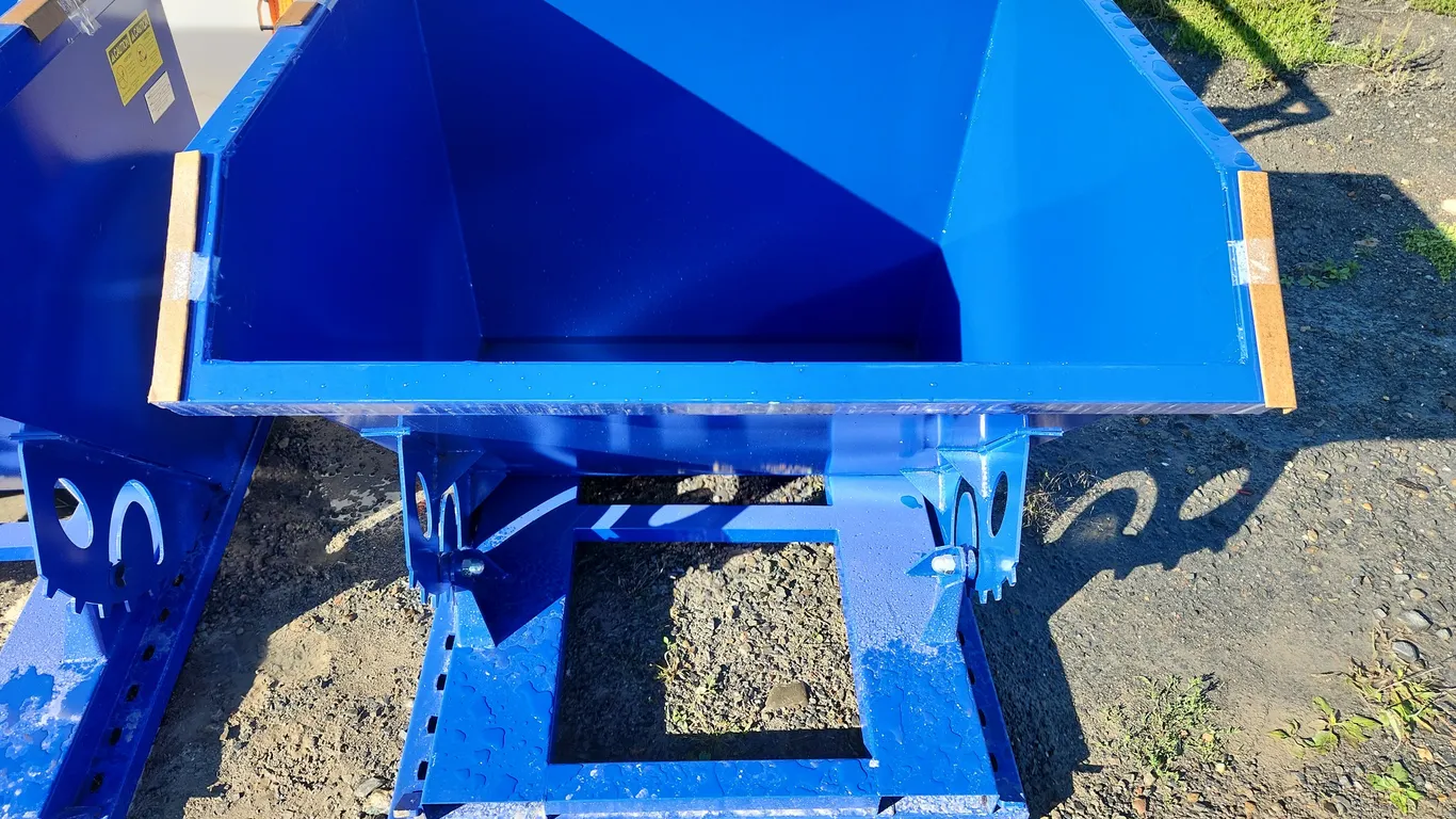 Greatbear Self Dumping Hopper - 1 Cubic Yard - Blue