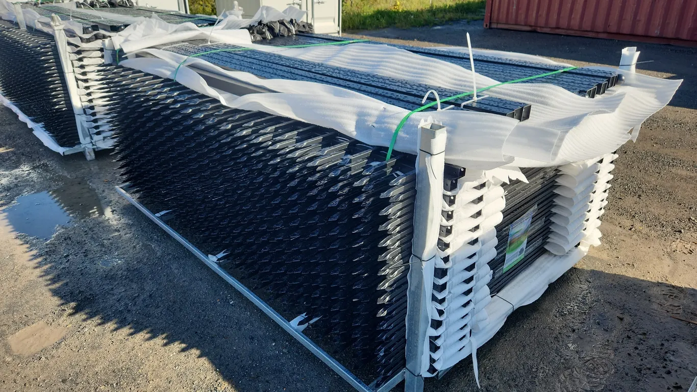 Iron Fencing - 4 Rail (30 pcs)