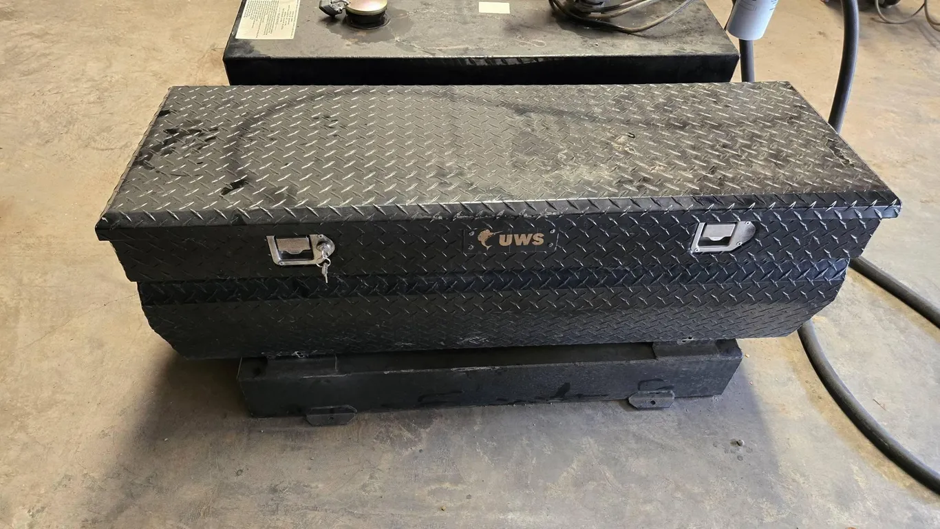 Fuel Tank/Toolbox Combo