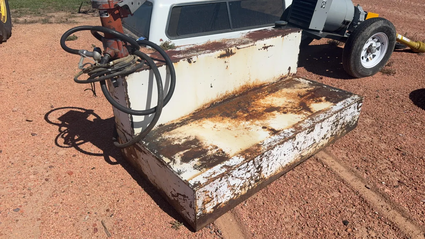 Service Tank