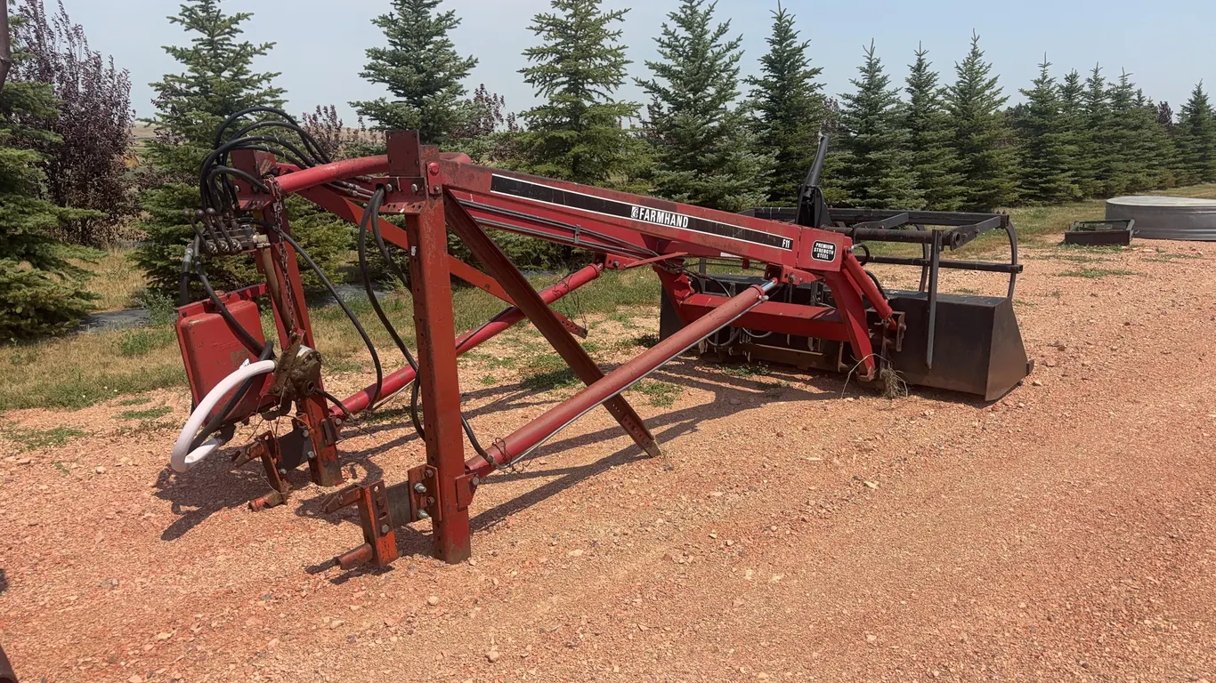 Farmhand F11 Loader