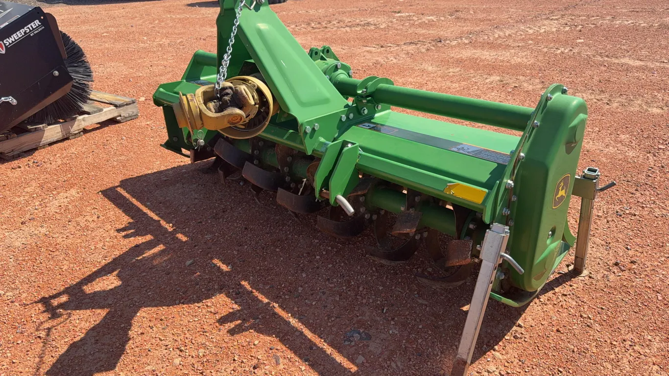 John Deere 655 Tiller