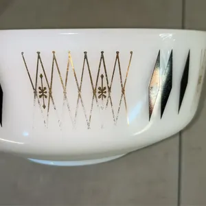 Vintage Federal Glass Harlequin 3.5 Qt. Serving Bowl, Some Fading On Pattern 9.5"X4"