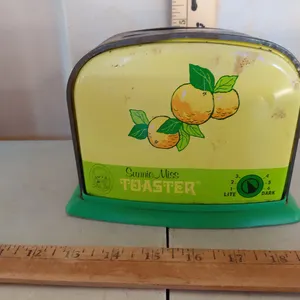 Vintage Ohio Art Co. Sunnie Miss Toaster 7.25"X4.75"X5.25"