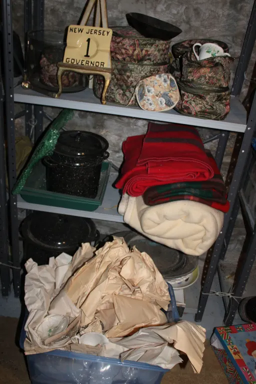 Linens, Cookware & Dishes