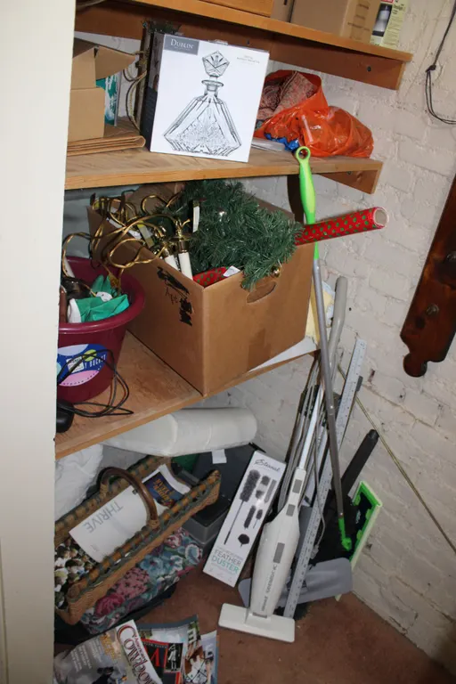 Household & Holiday Décor