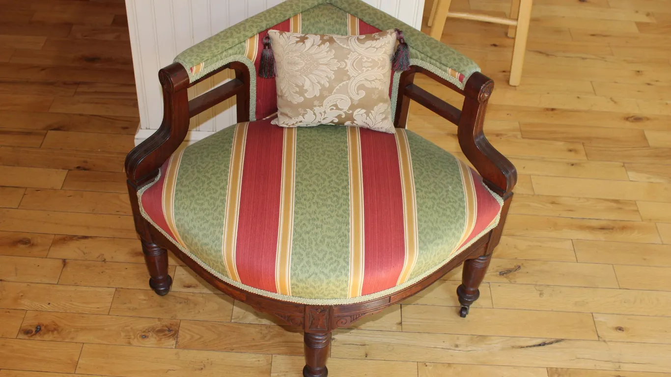 Victorian Corner Chair