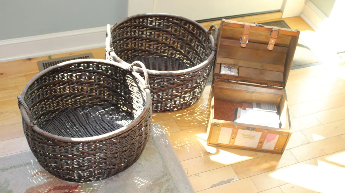 Baskets & Wood Chest
