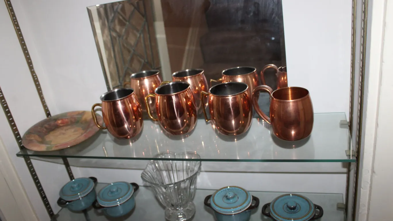 Copper Mugs & Décor