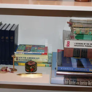Books & Décor