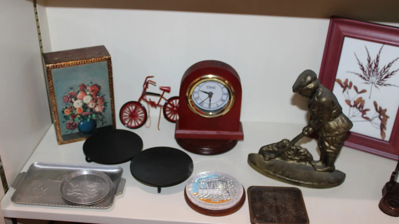 Clock & Décor