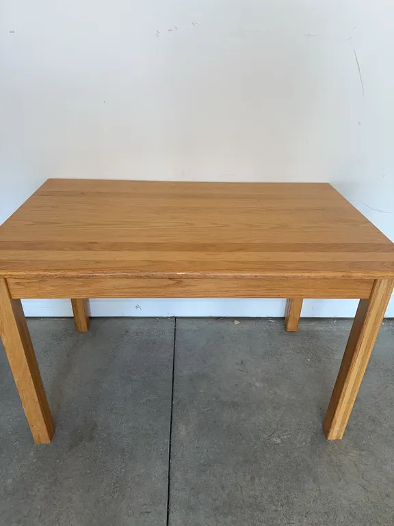Gorgeous natural oak dining table