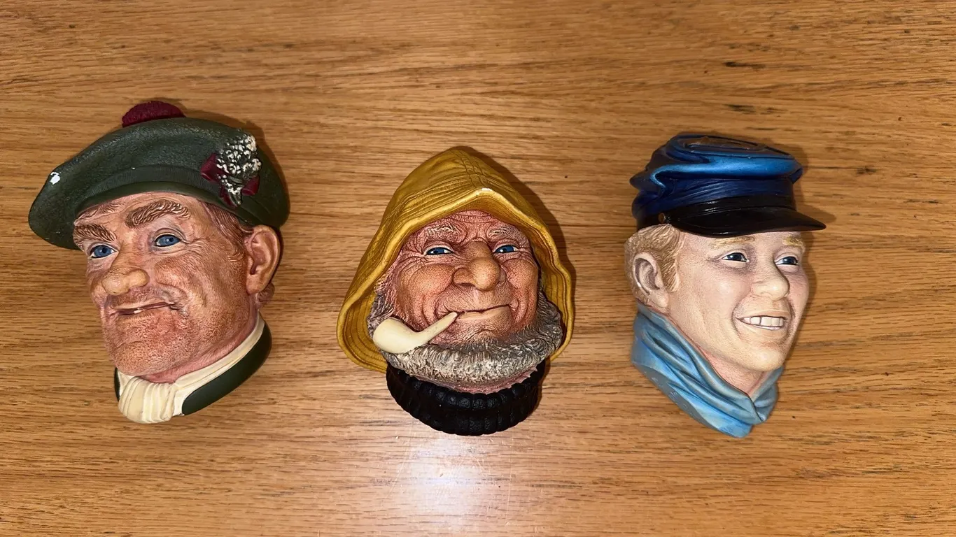Bossons England vintage wall hangings