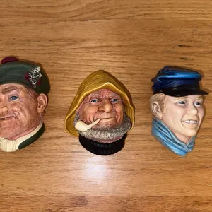 Bossons England vintage wall hangings