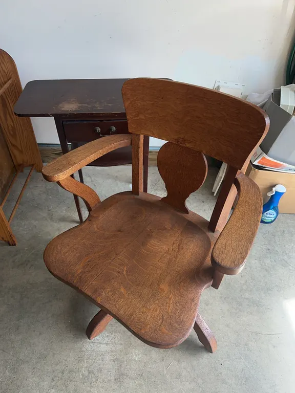 Antique drop leaf end table