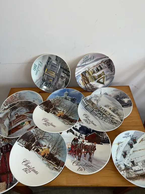 Vintage Smuckers collectors plates