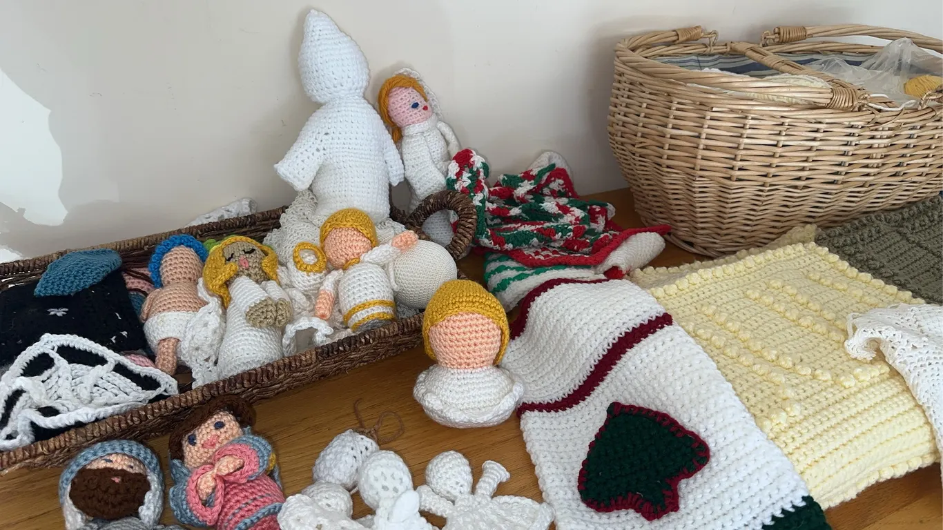 Knitted/crochet people and projects