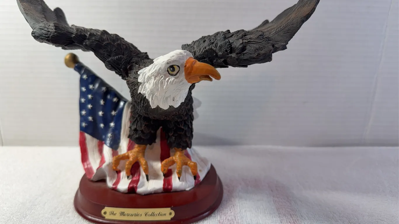 The Memories Collection Eagle Statue - Preowned