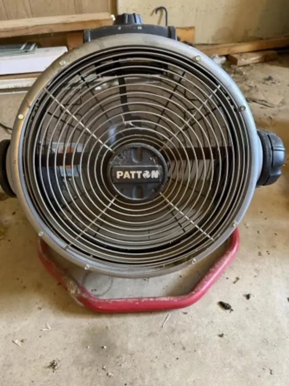 Patton Approx. 14" Floor Fan
