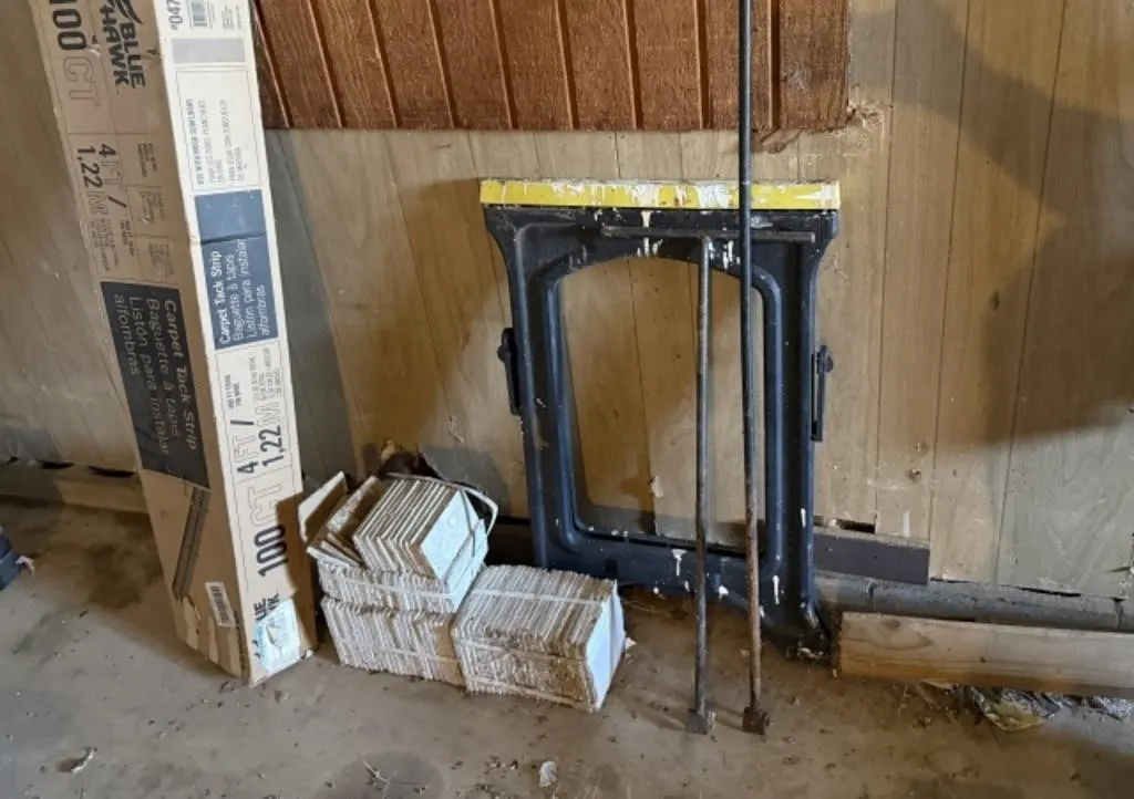 Misc. Wood, Tile, Carpet Tack Strip, Folding