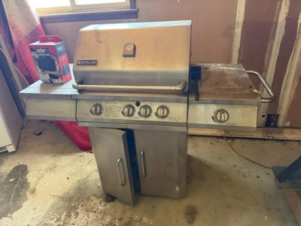Jenn-Aire Gas Grill