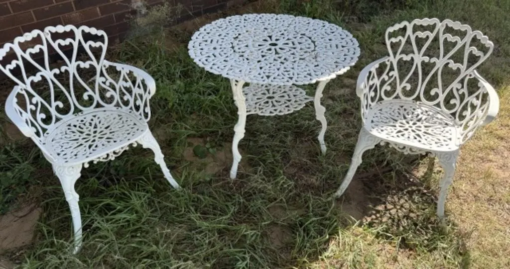3-Piece White Metal Bistro Set