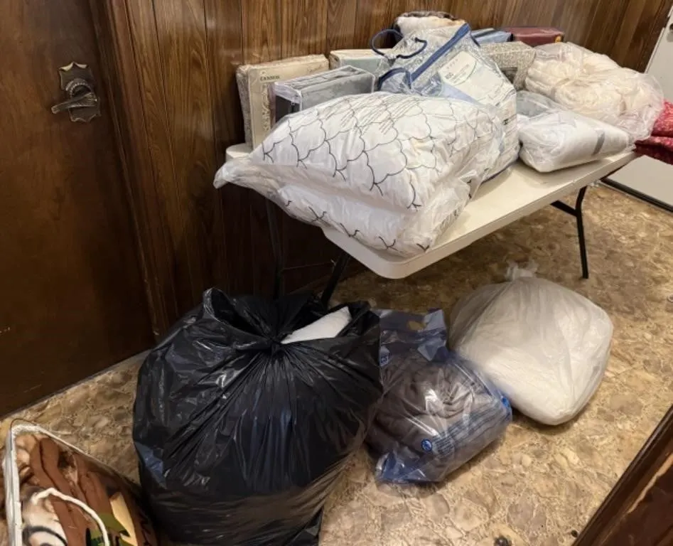 Mattress Pad, Blankets, Sheets, Comforter, Throw