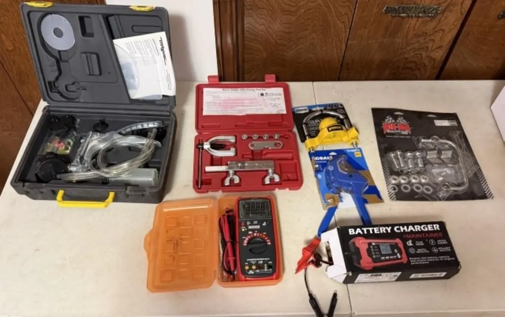 Automotive Test Kit, Coupler Lock, Flaring Tool