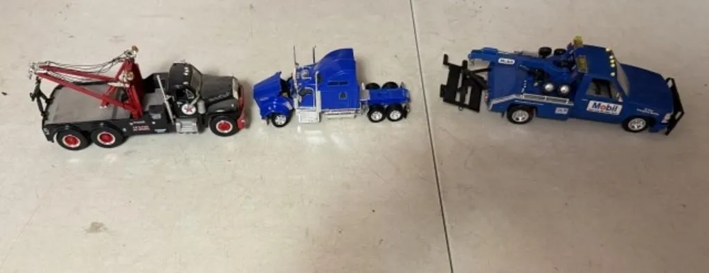 2 Collectible Wreckers (Mobil & Texaco), Semi