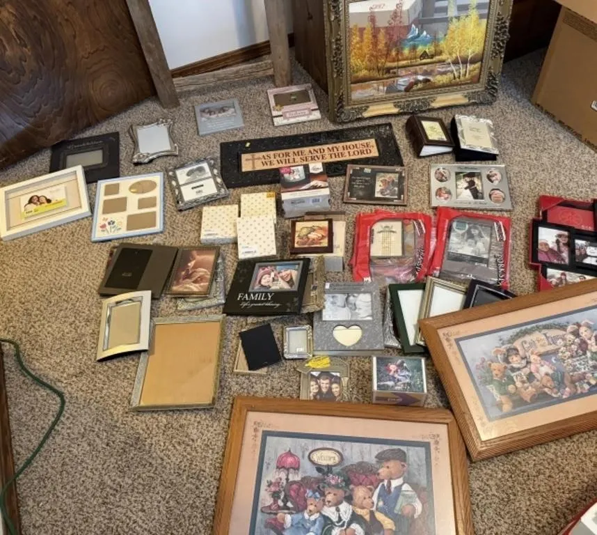 Misc. Wall Art, Picture Frames