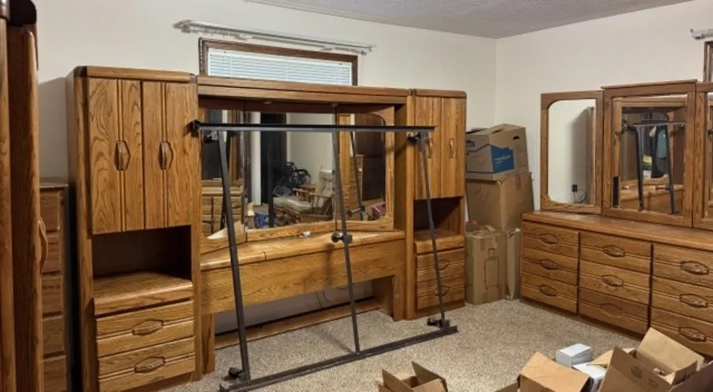 3-Piece Bedroom Furniture Set