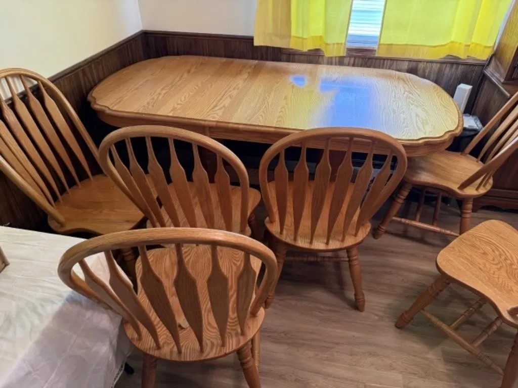 Wood Dining Table w/ 6 Matching Dining Chairs