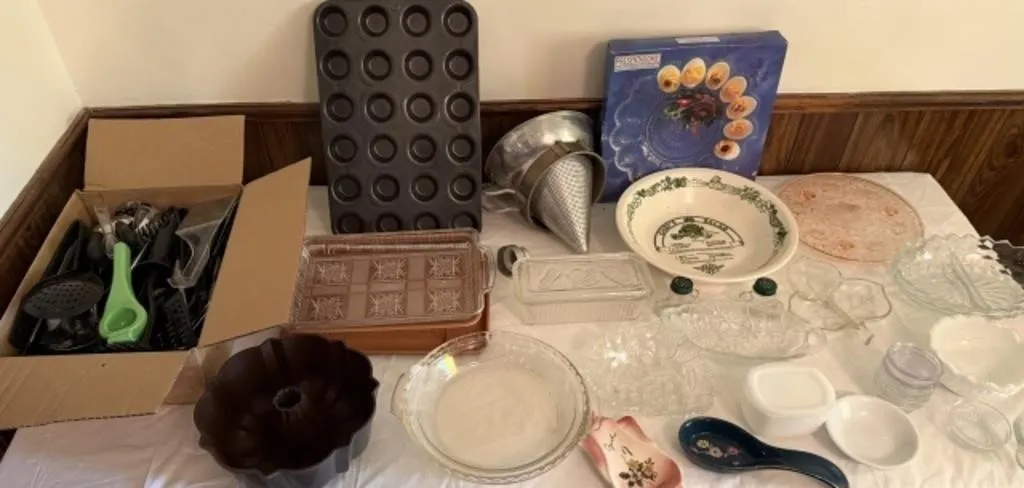 Cooking Utensils, Misc. Pans, Salt/Pepper Shakers,