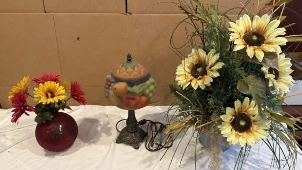 Vintage Puffy Fruit Table Lamp, Artificial