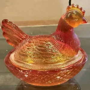 Small Vintage Amberina Hen on Nest