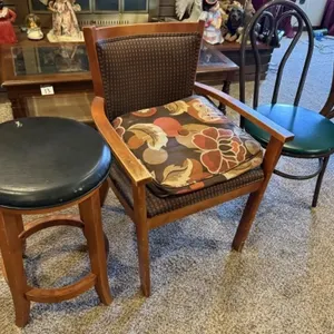 Barstool, 2 Chairs