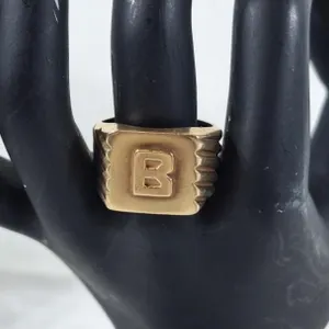 10K Signet Ring with the letter B. Size 9
