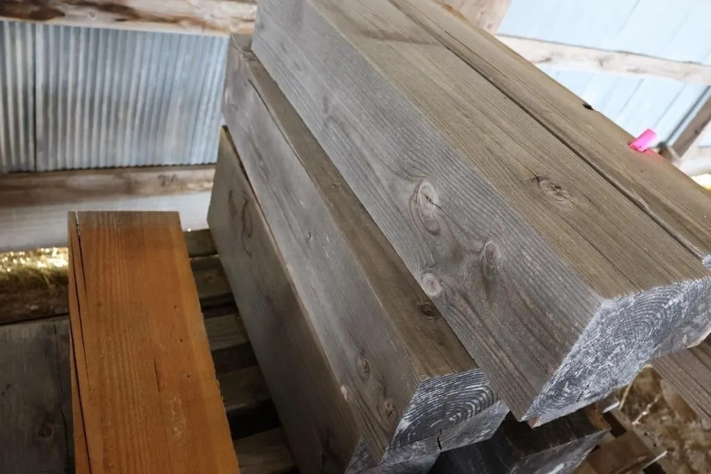 Pallet of 8 x 8 and 8 x 12 cribbing blocks