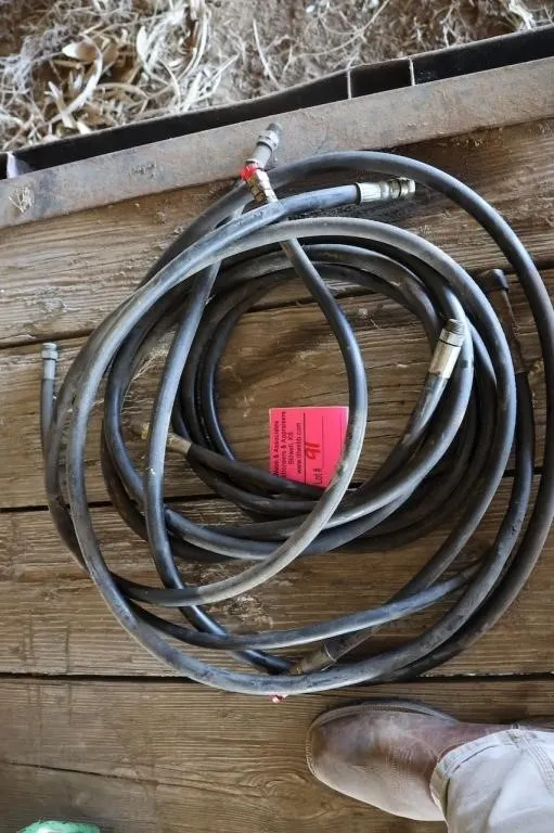 Assorted hydraulic hoses