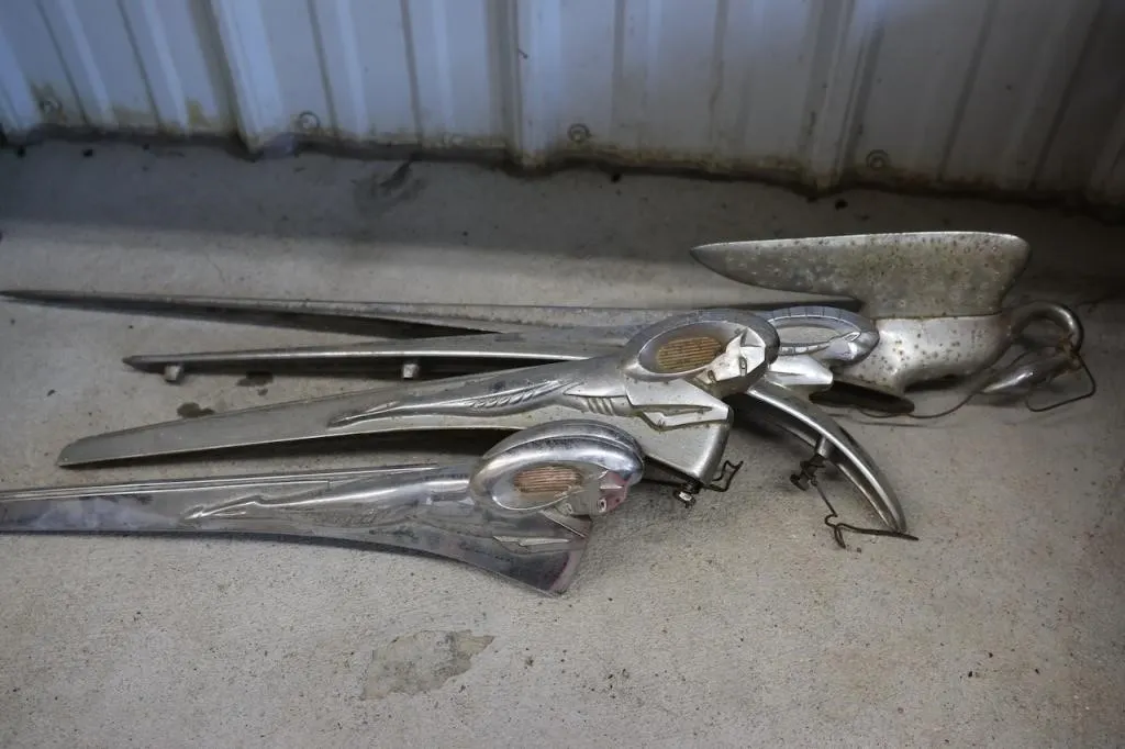 Four hood ornaments 1950�s era cars