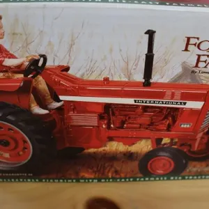 Foxfire Farm IHC 826 tractor new in box