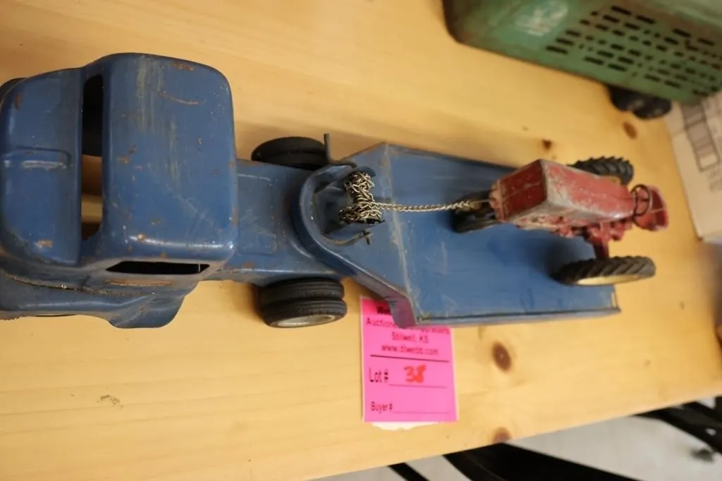 Tonka toy semi with construction trailer and ol