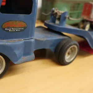 Tonka toy semi with construction trailer and ol