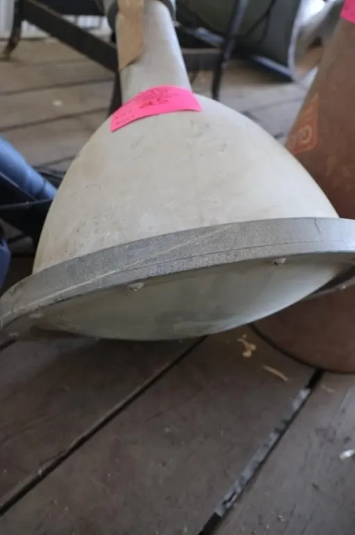 Large explosion proof light fixture