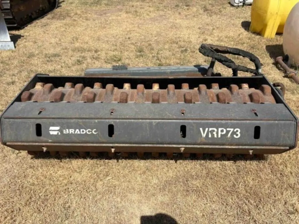 Bradco VRP73 Padded Drum Vibratory Roller Skid Att
