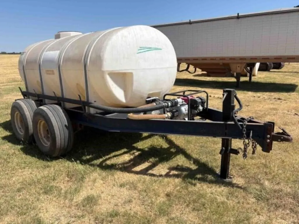 1200 Gallon Nurse Tank Trailer W/Pump