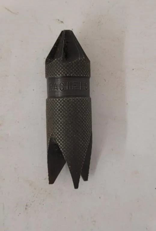 Case Mouth Trim Tool