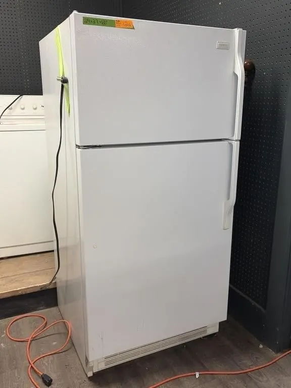 Crosley Fridge - Turns on